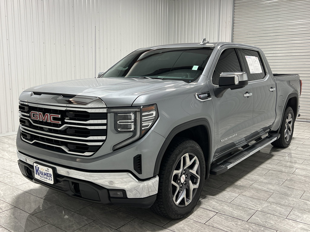 Used 2023 GMC Sierra 1500 SLT image 1