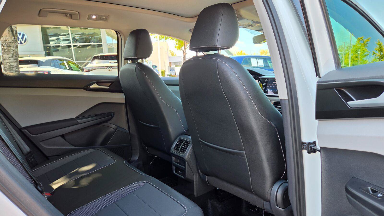 Certified 2023 Volkswagen Taos SE w/ Panoramic Sunroof Package FWD image 53