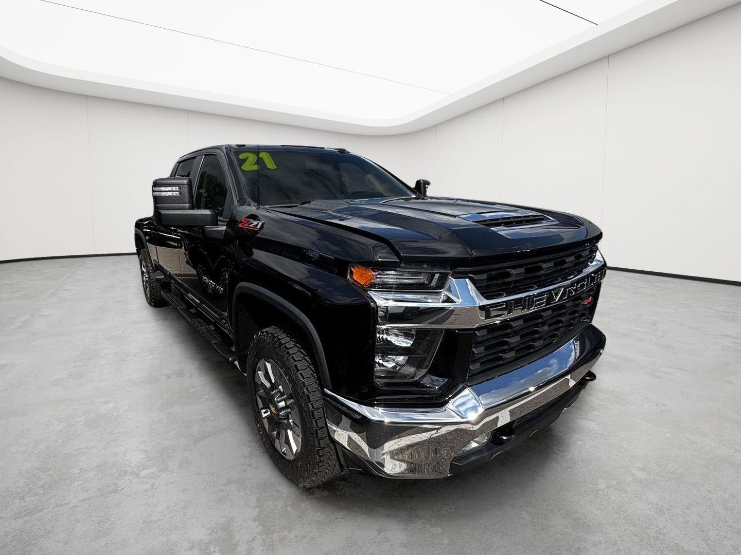 Certified 2021 Chevrolet Silverado 2500 LT w/ Convenience Package AWD/4WD image 3
