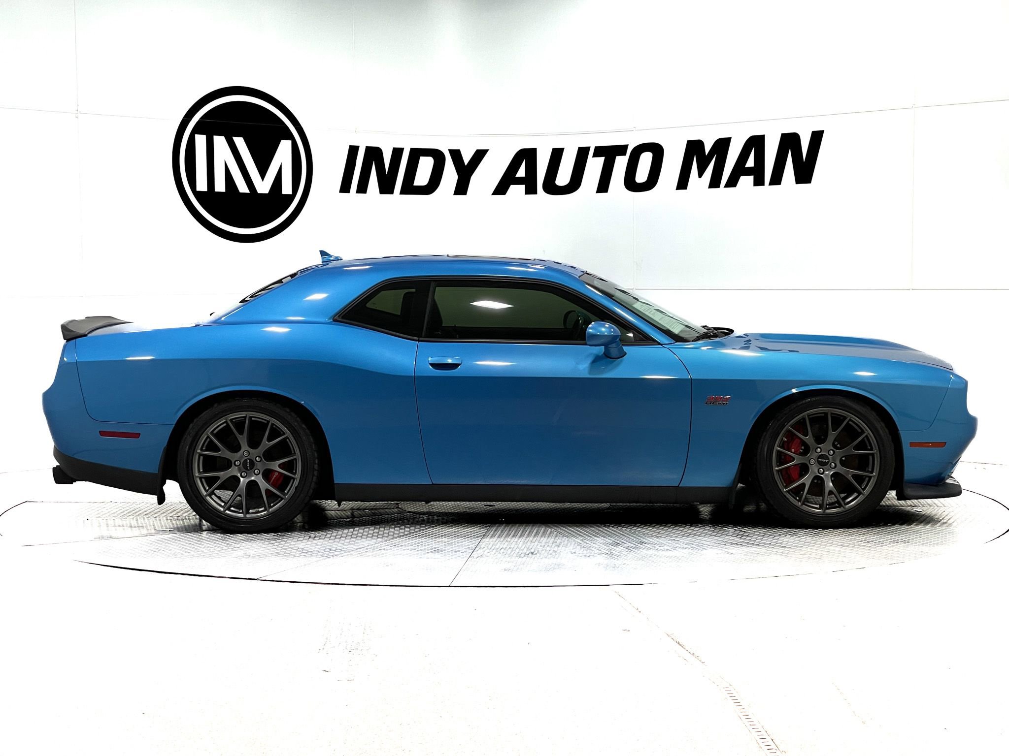 Used 2016 Dodge Challenger SRT w/ Technology Group image 3