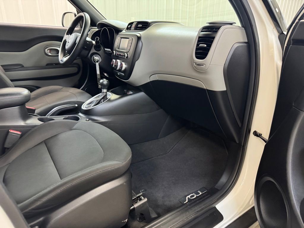 Used 2017 Kia Soul w/ Convenience Package image 23