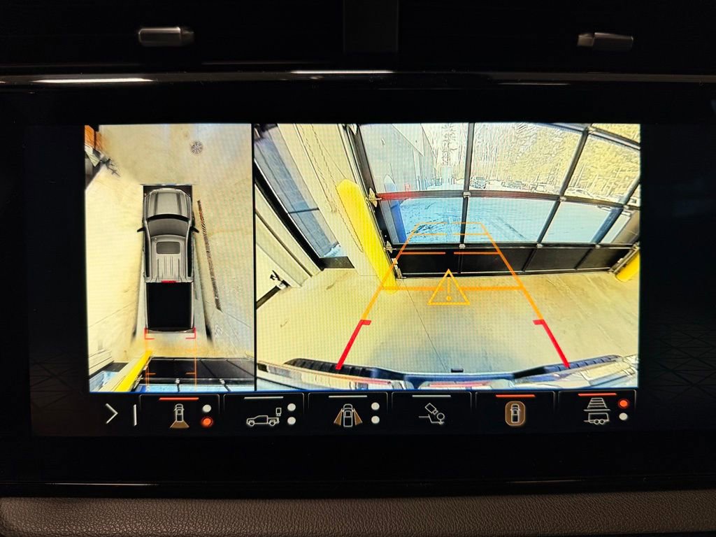 Used 2025 GMC Sierra 1500 AT4 w/ AT4 Premium Package AWD/4WD image 52