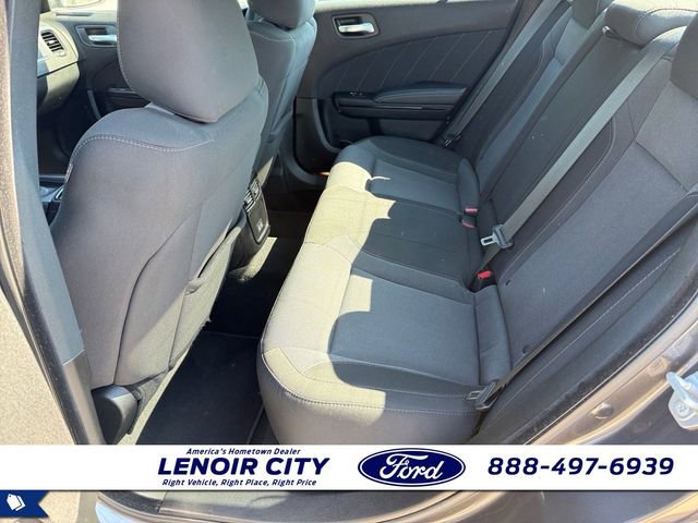 Used 2022 Dodge Charger SXT w/ Blacktop Package image 11