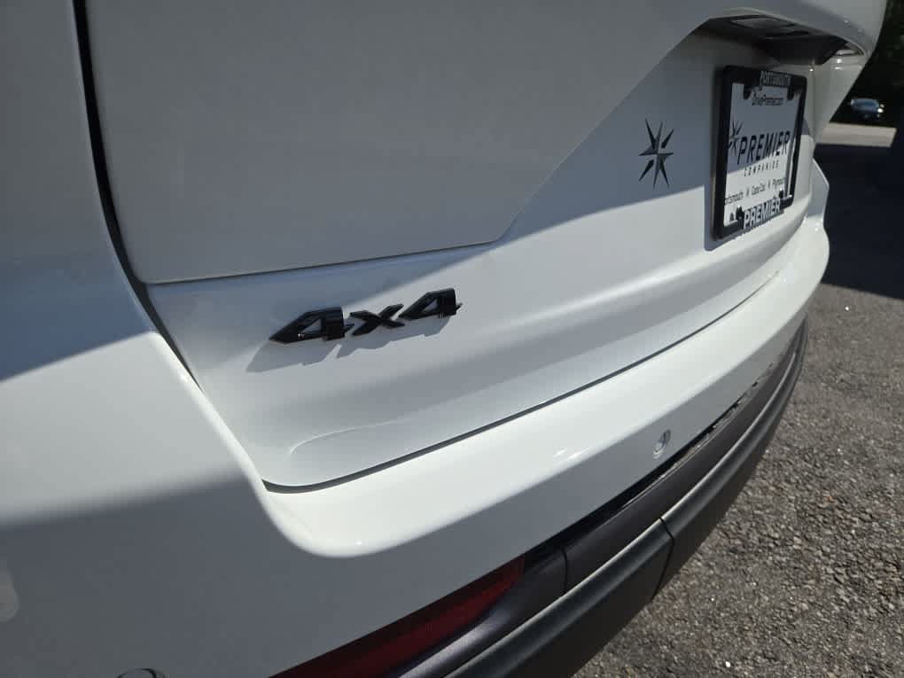 New 2026 Jeep Grand Cherokee Altitude AWD/4WD image 31