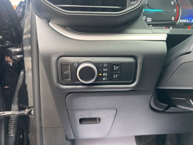 Used 2024 Ford Explorer XLT image 24