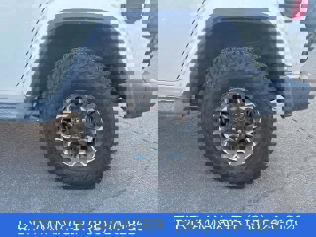 Used 2019 Jeep Wrangler Unlimited Sahara image 7