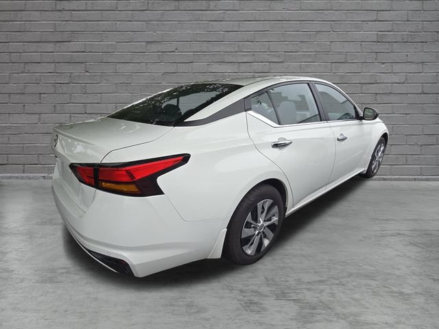 Certified 2024 Nissan Altima 2.5 S FWD image 10