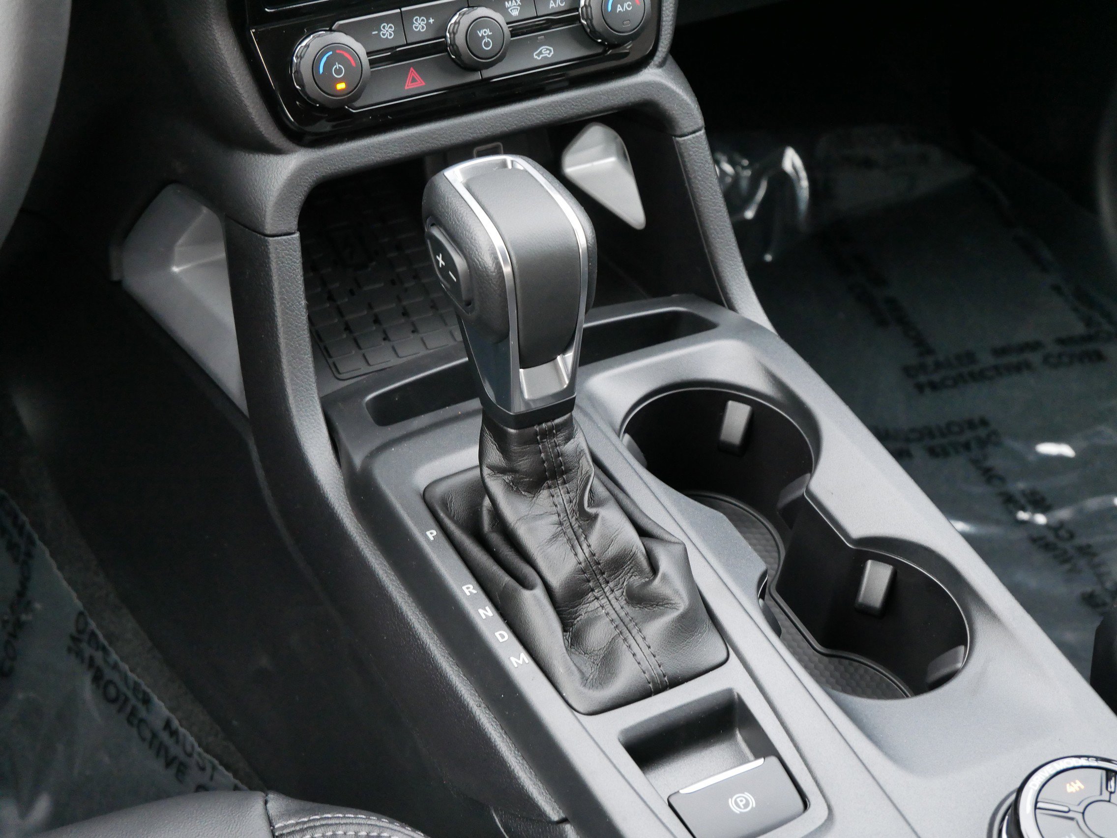 New 2025 Ford Ranger Lariat w/ FX4 Off-Road Package image 9