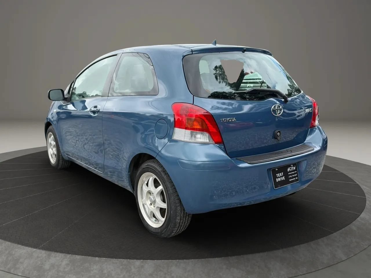 Used 2009 Toyota Yaris S FWD image 6
