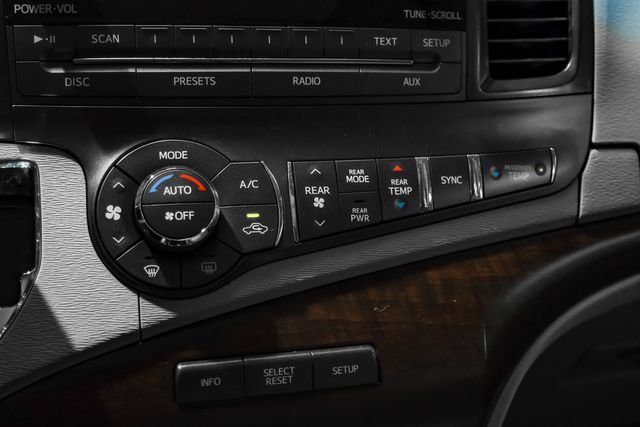 Used 2012 Toyota Sienna XLE FWD image 29
