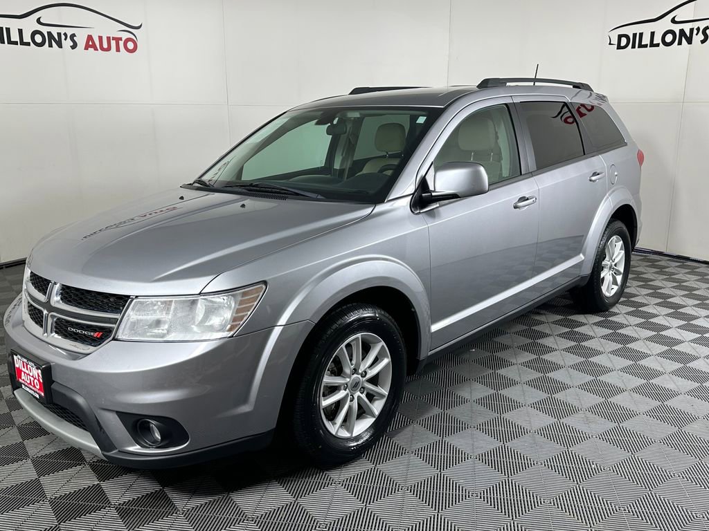 Used 2018 Dodge Journey SXT w/ Safe & Sound Group FWD image 2