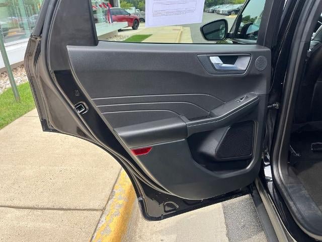 Certified 2024 Ford Escape ST-Line Elite w/ Premium Technology Package AWD/4WD image 17