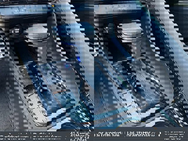 Used 2025 Hyundai Elantra SEL image 19