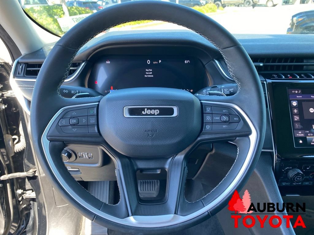 Used 2023 Jeep Grand Cherokee Laredo w/ Luxury Tech Group I AWD/4WD image 36