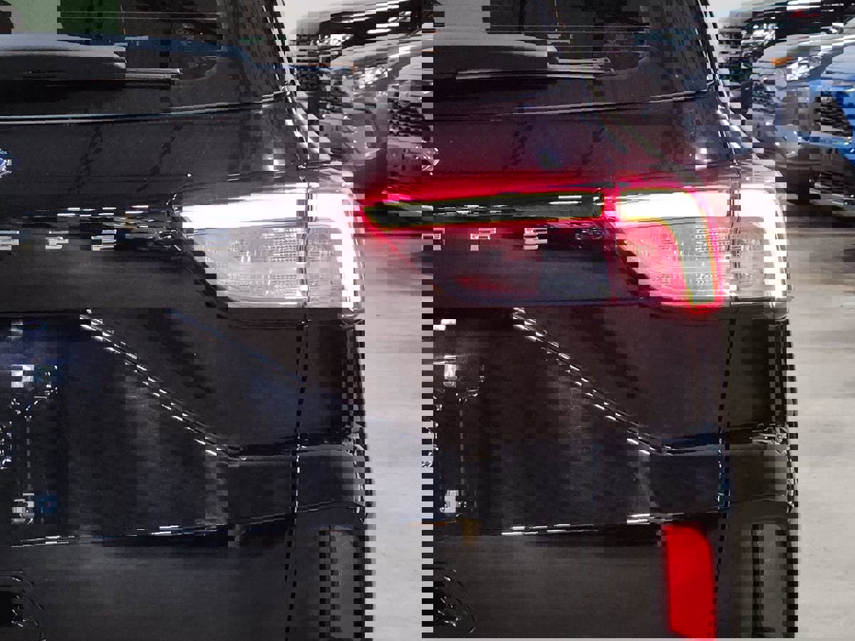 Used 2022 Ford Escape S image 22