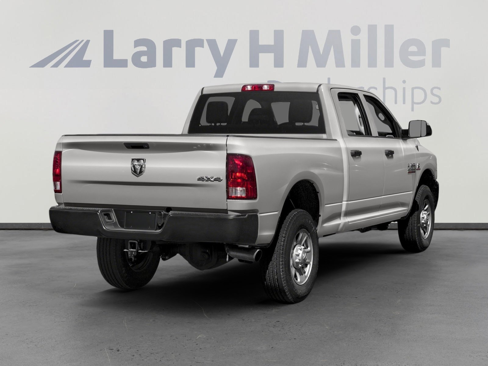 Used 2016 RAM 3500 Tradesman w/ Chrome Appearance Group AWD/4WD image 2