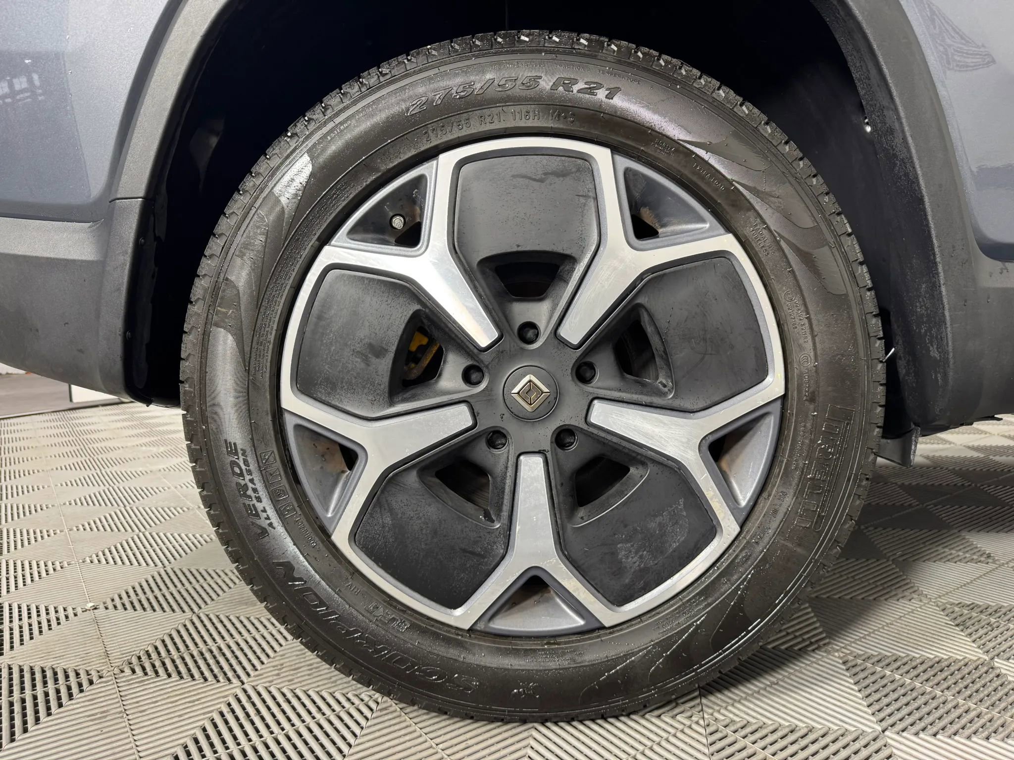 Used 2023 Rivian R1S Adventure image 49