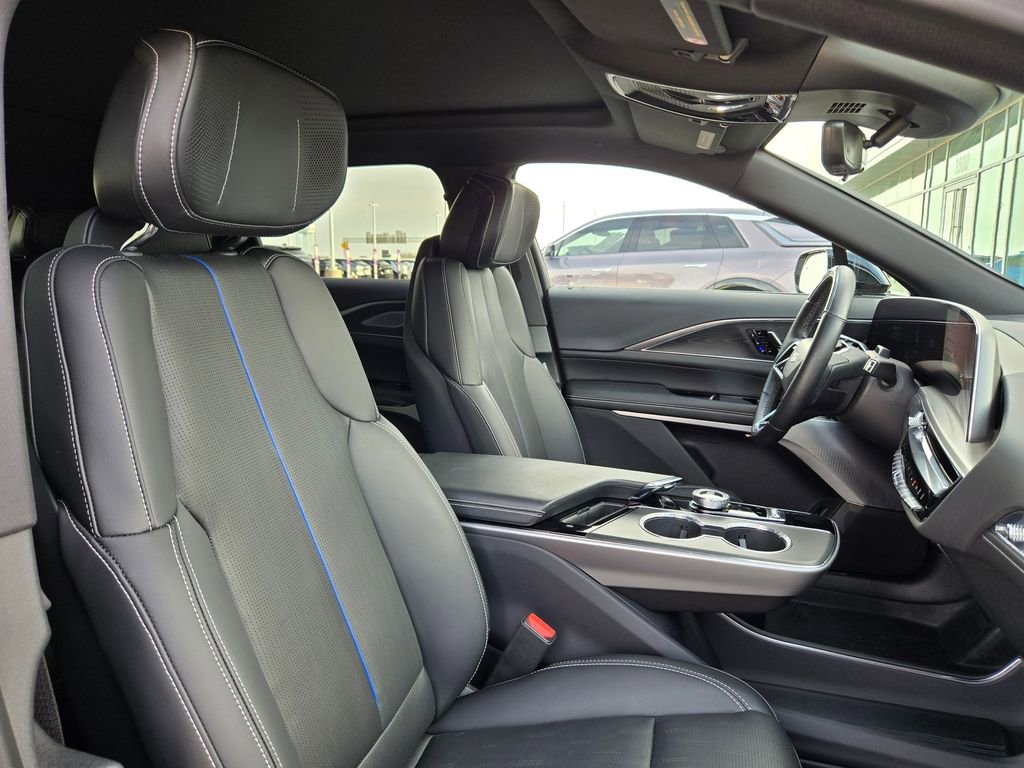 Certified 2025 Cadillac Lyriq Luxury w/ LPO, Floor Liner Package image 30