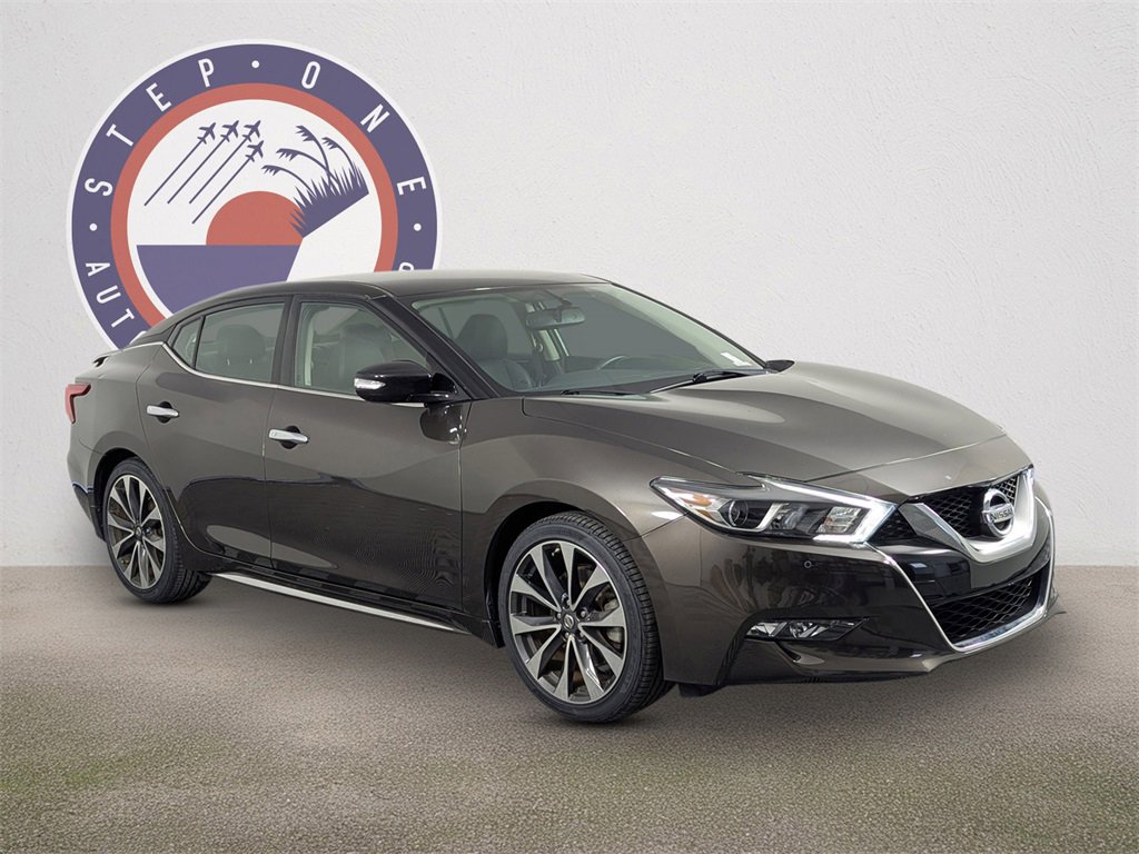 Used 2016 Nissan Maxima SR image 2