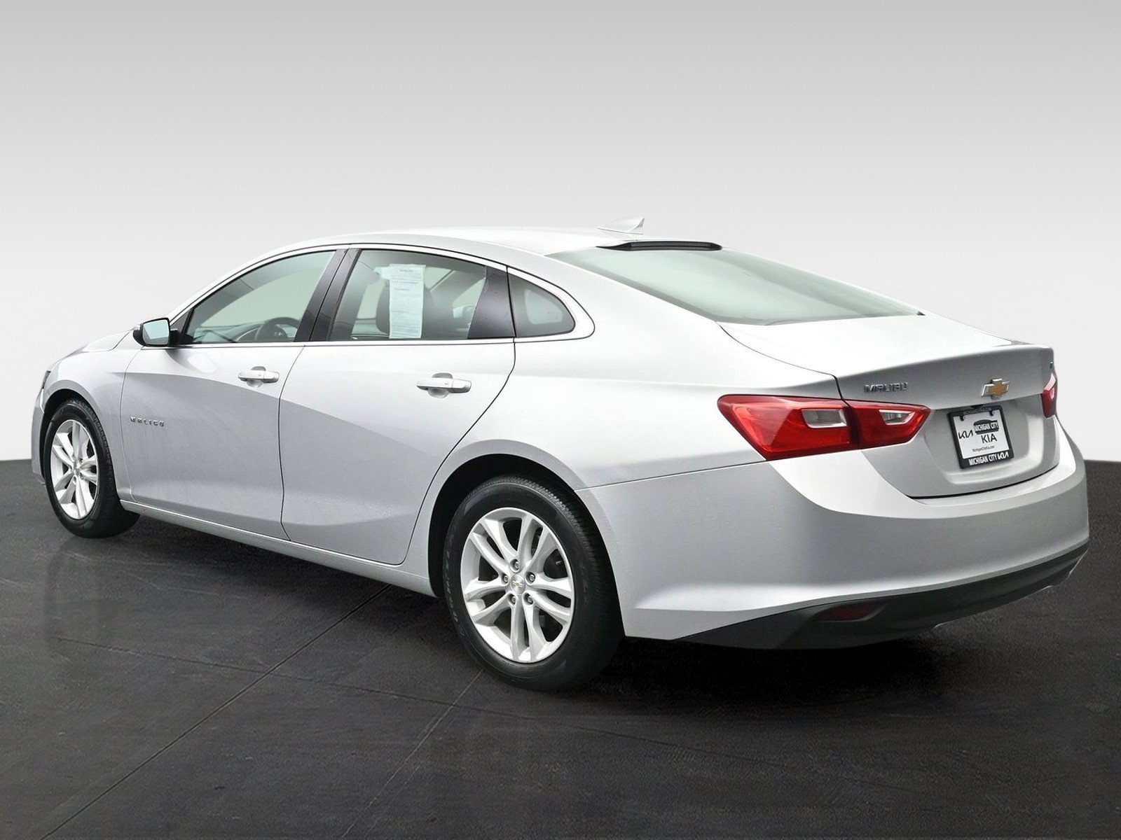 Used 2018 Chevrolet Malibu LT FWD image 6