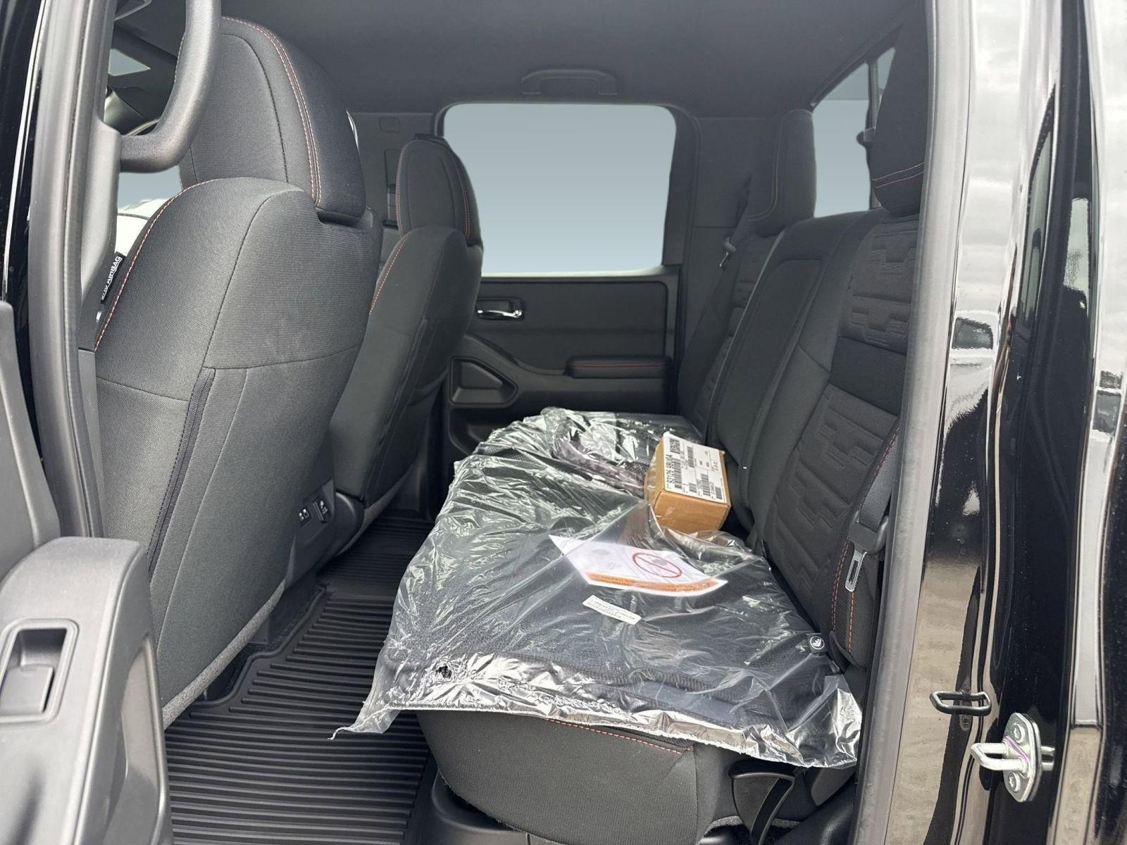 New 2025 Nissan Frontier PRO-4X w/ Pro Convenience Package image 12