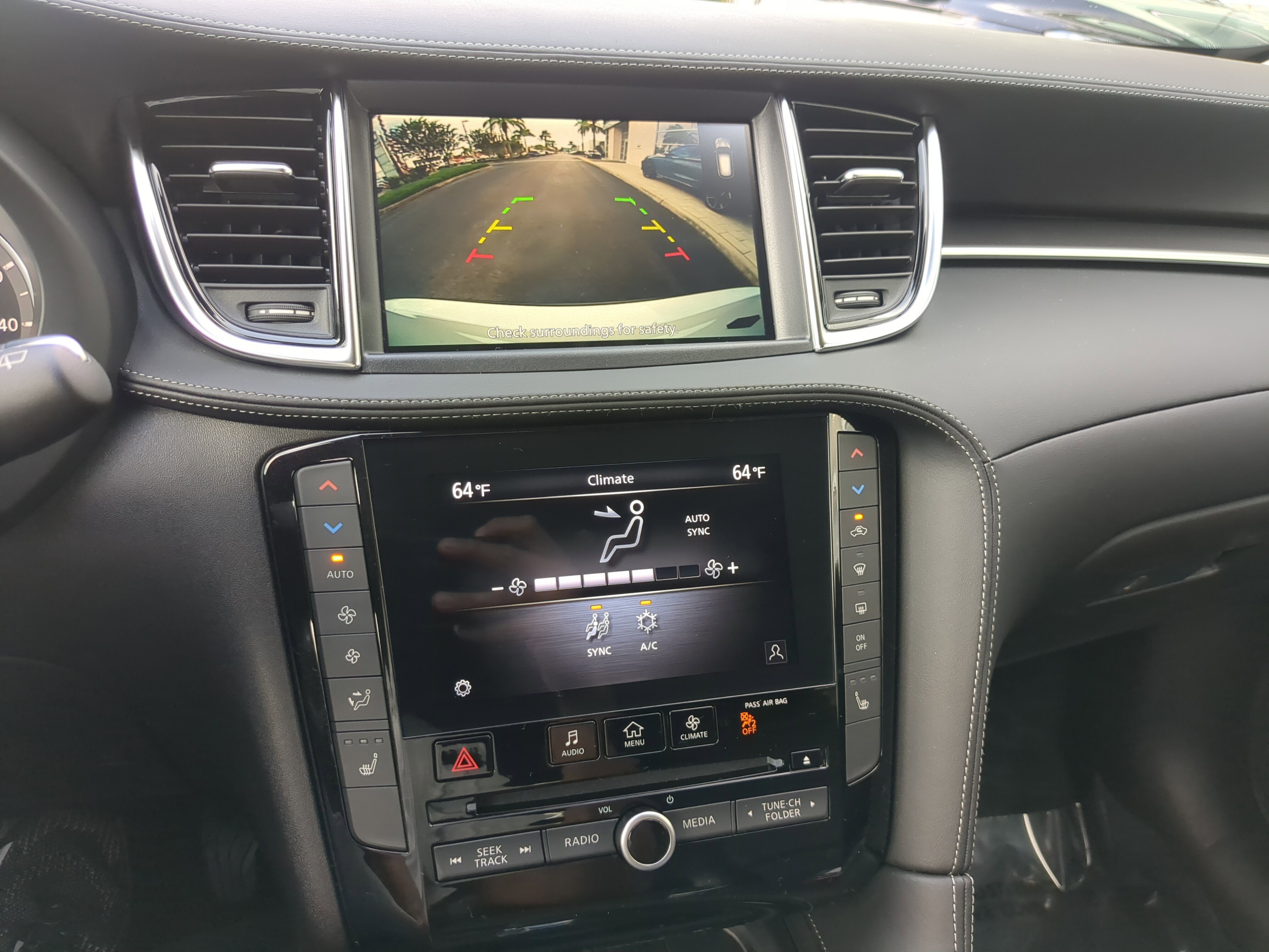 New 2025 INFINITI QX50 Luxe image 26