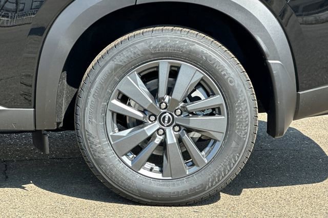 New 2025 Nissan Pathfinder SV image 22