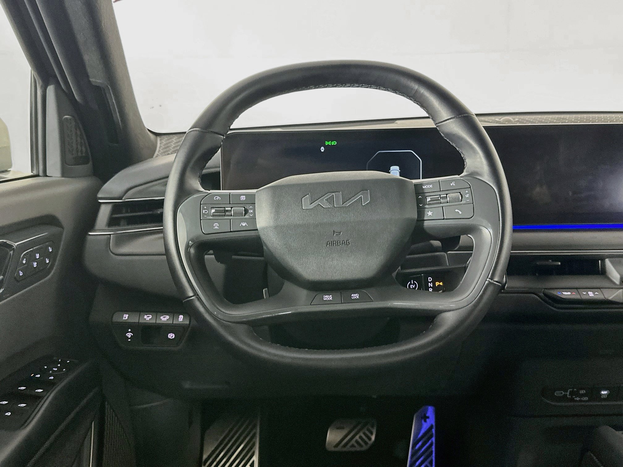 Used 2024 Kia EV9 GT-Line AWD/4WD image 18