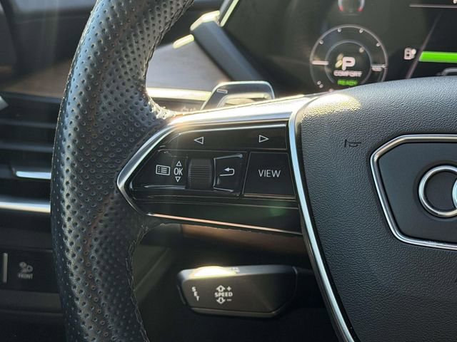 Used 2022 Audi e-tron GT Premium Plus image 13