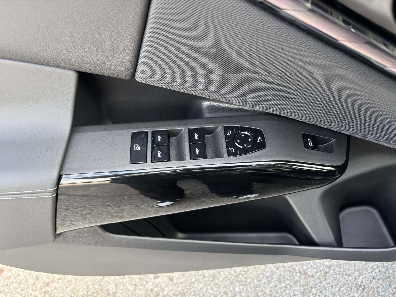 New 2026 BMW X3 xDrive30 w/ Premium Package image 13