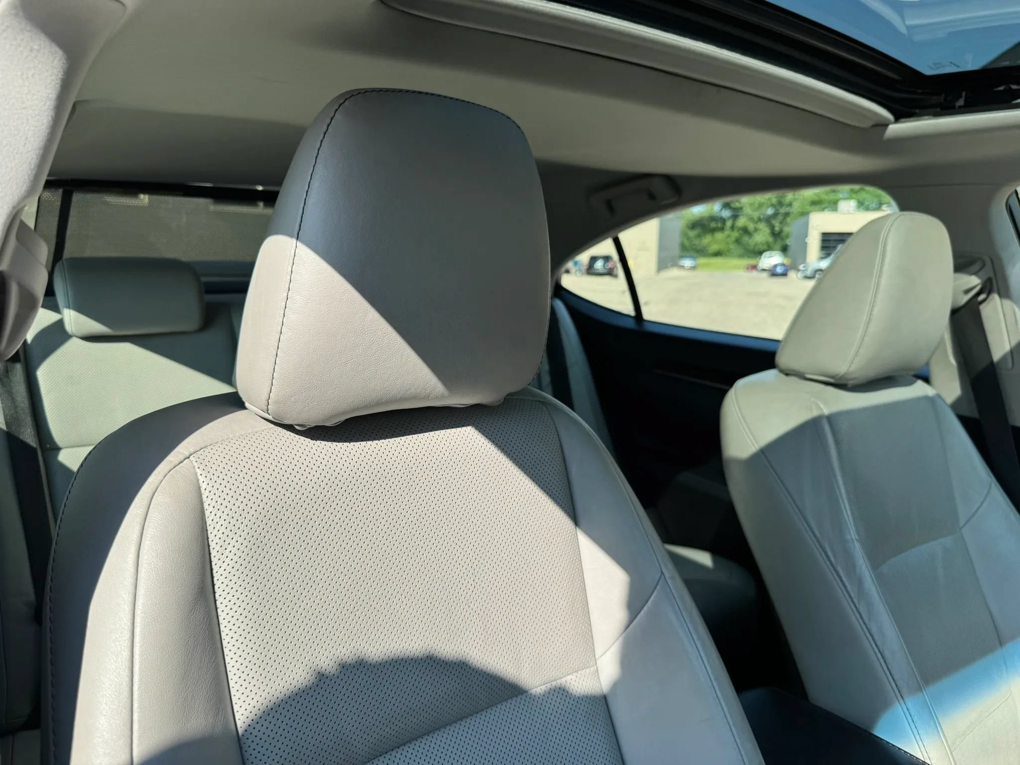 Used 2013 Lexus ES 350 w/ Luxury Pkg FWD image 28