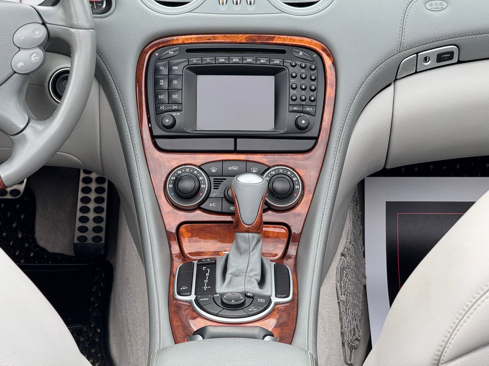 Used 2004 Mercedes-Benz SL 500 image 28