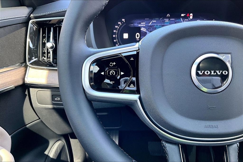 New 2026 Volvo XC90 T8 Core w/ Protection Package Premier image 24