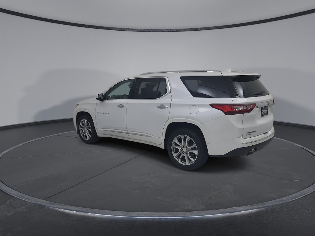 Used 2019 Chevrolet Traverse Premier w/ Driver Confidence II Package FWD image 12