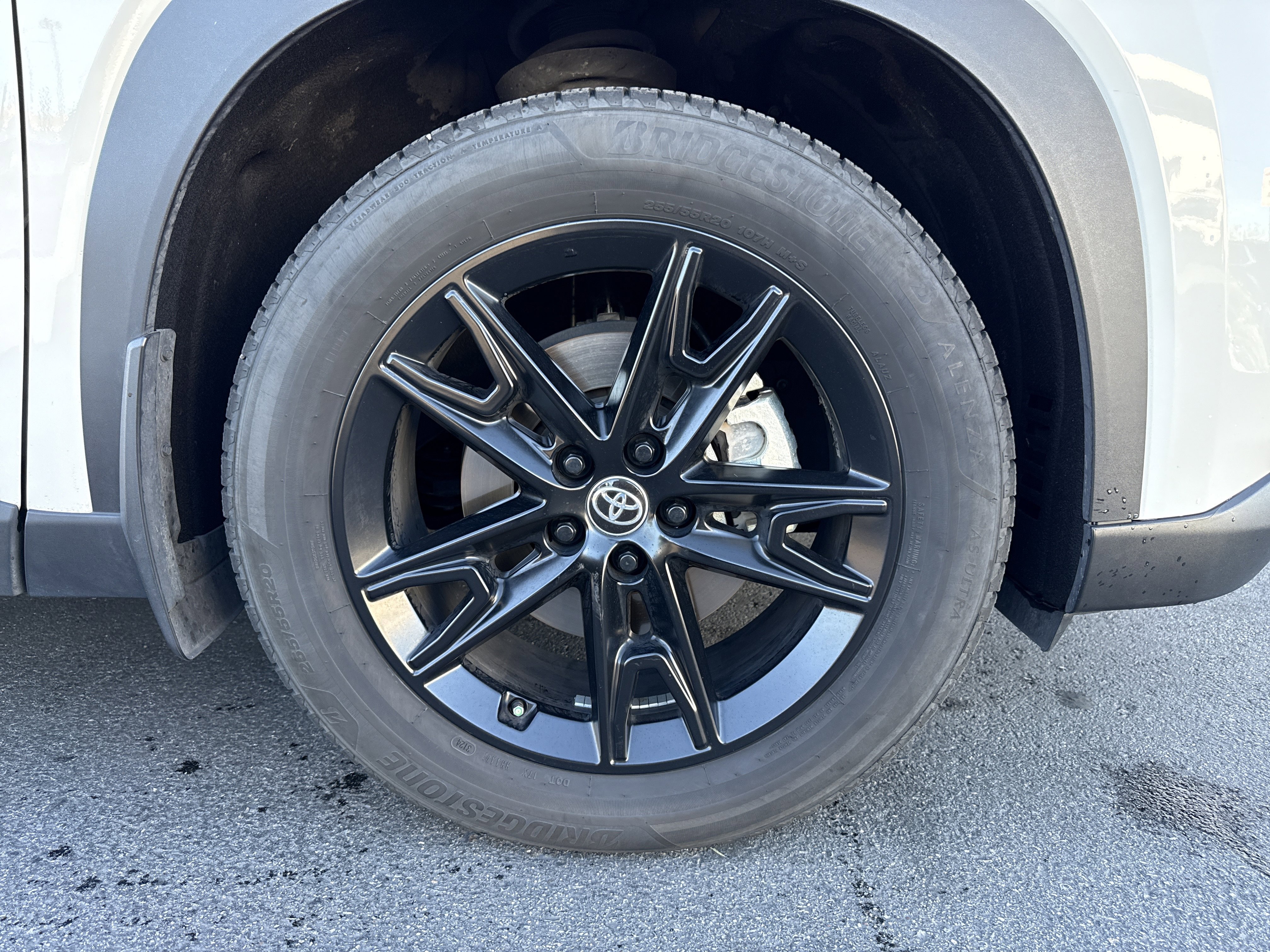 Used 2024 Toyota Grand Highlander Limited image 37