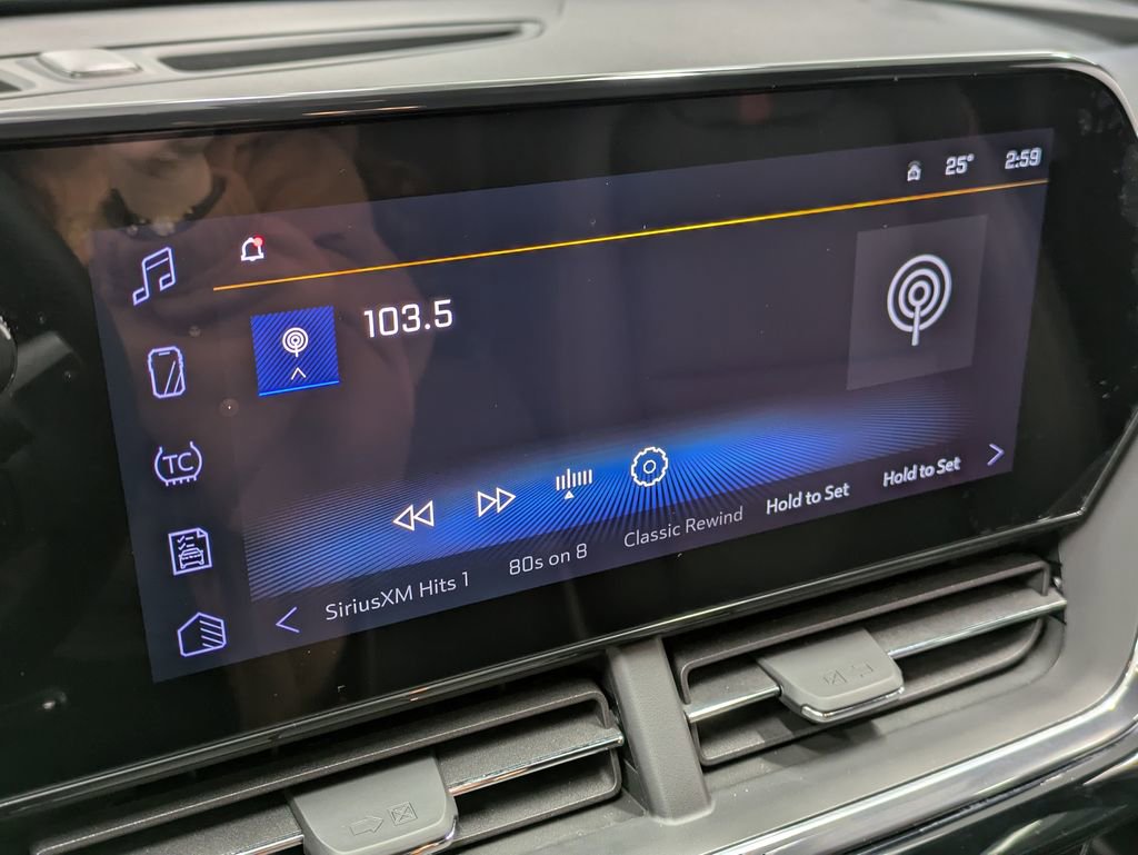 Used 2025 Chevrolet Trax RS w/ Driver Confidence Package image 11