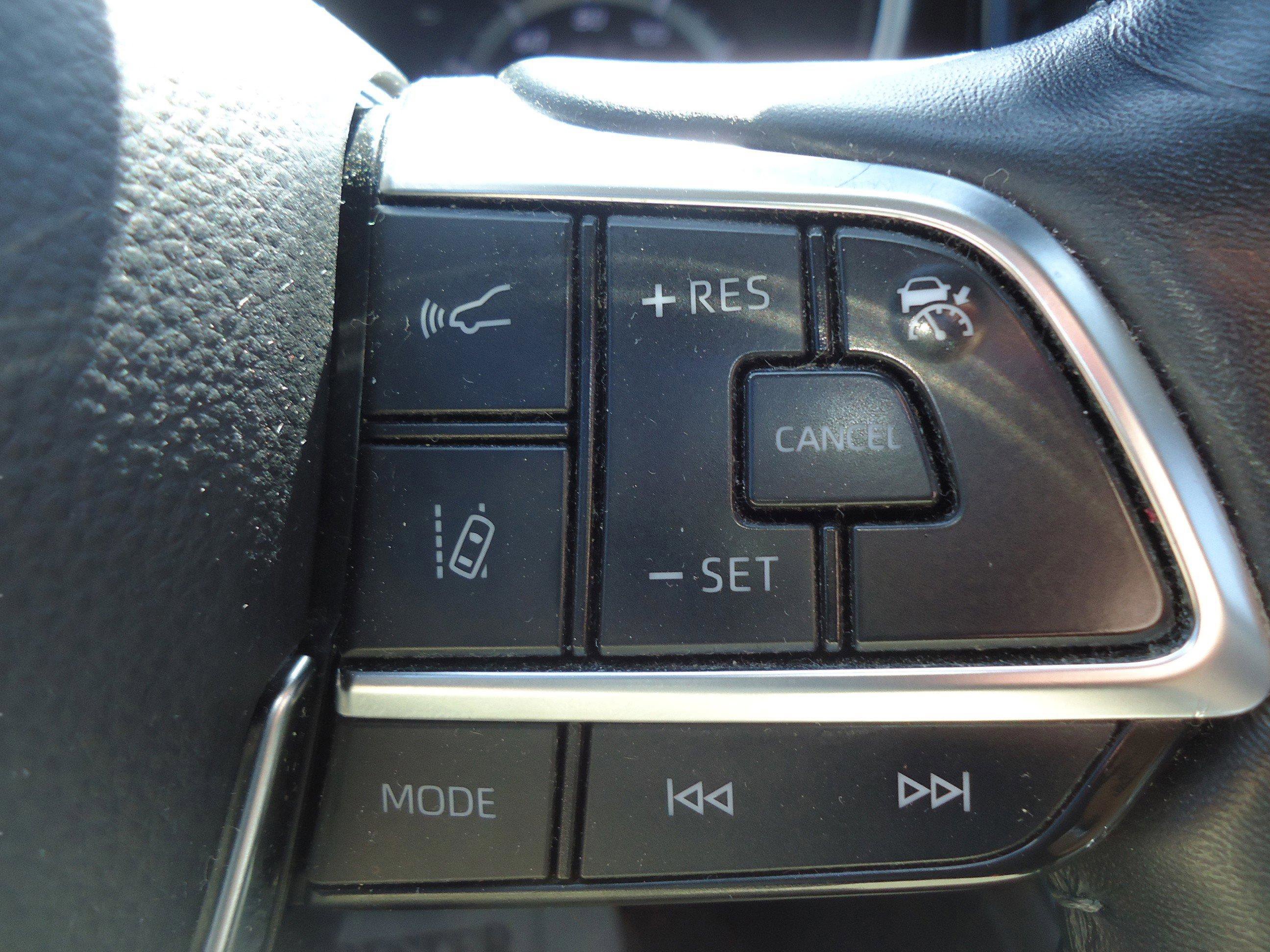 Used 2020 Toyota Highlander Platinum AWD/4WD image 23