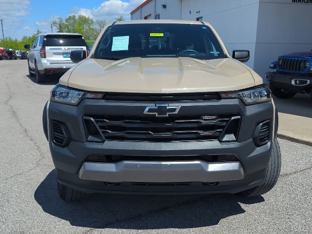 Used 2023 Chevrolet Colorado Trail Boss w/ Advanced Trailering Package AWD/4WD image 4