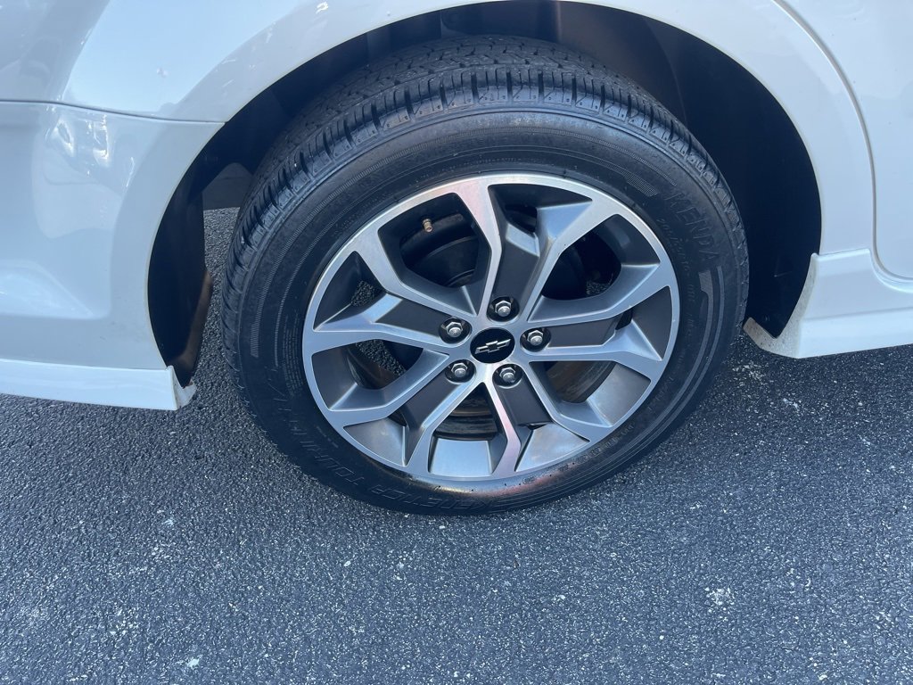 Used 2019 Chevrolet Sonic LT w/ RS Package image 16