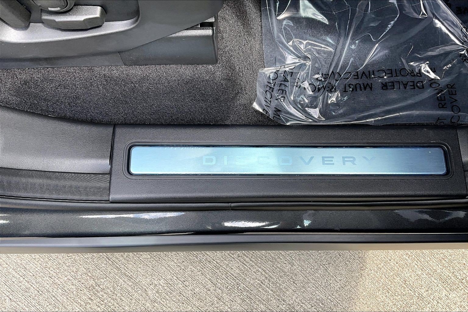 New 2026 Land Rover Discovery Dynamic SE AWD/4WD image 9