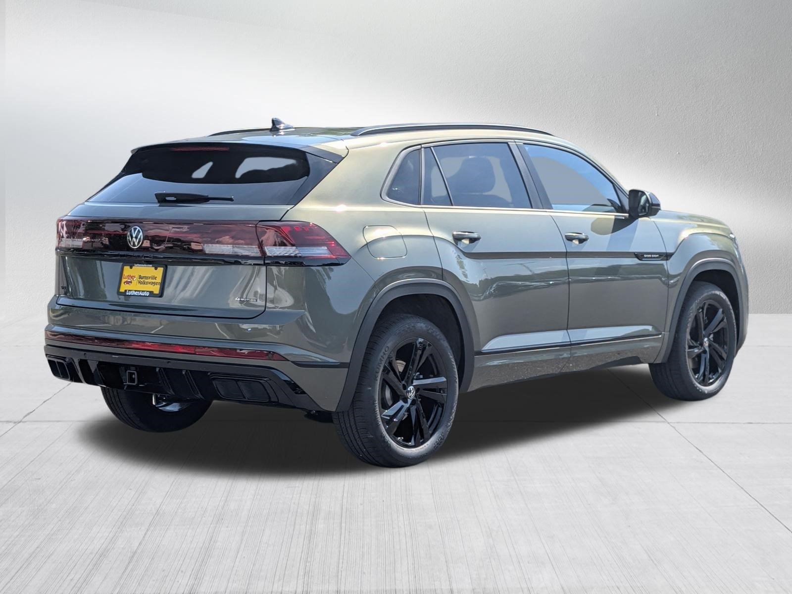 New 2026 Volkswagen Atlas Cross Sport SEL R-Line AWD/4WD image 4