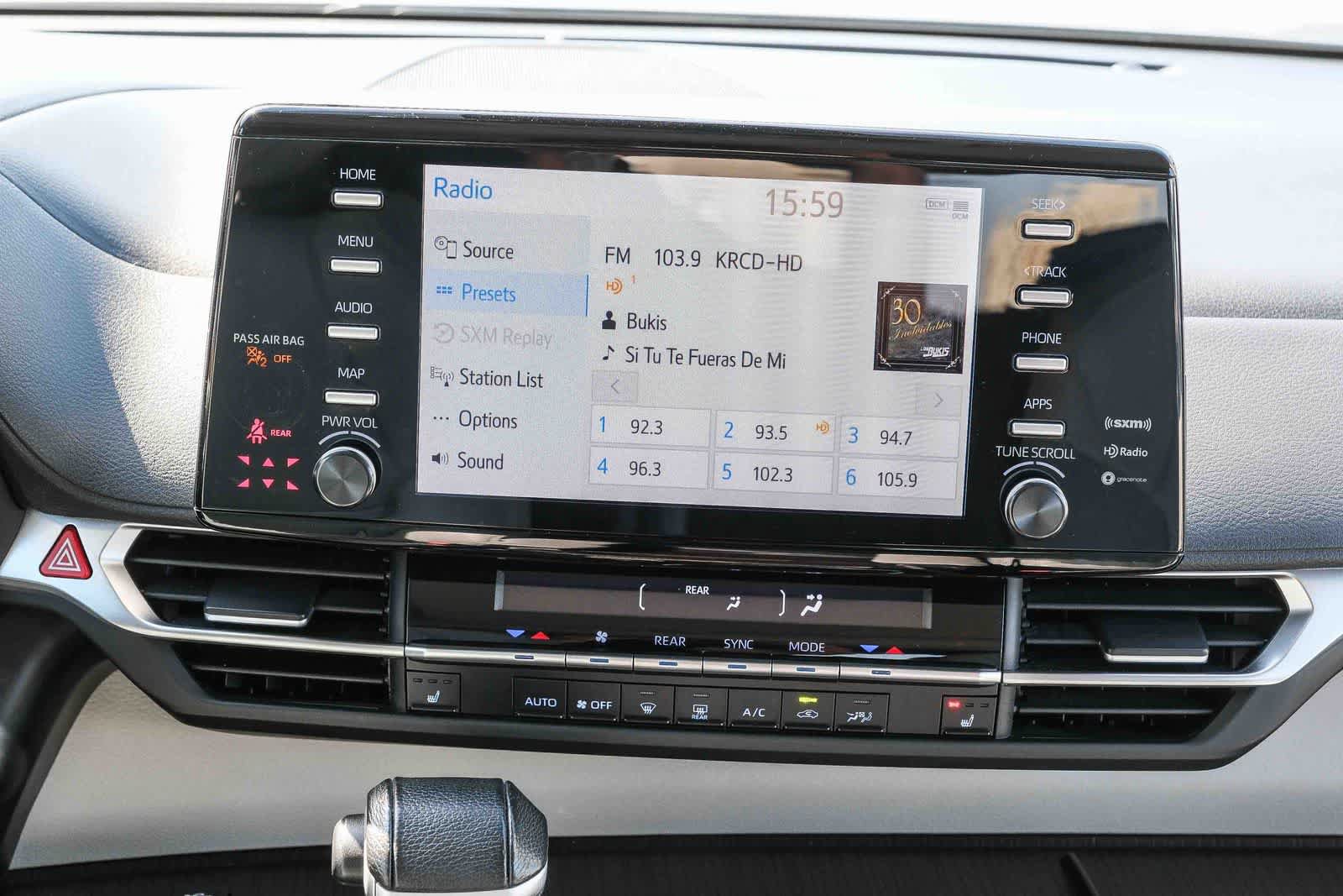 Certified 2023 Toyota Sienna XLE FWD image 13