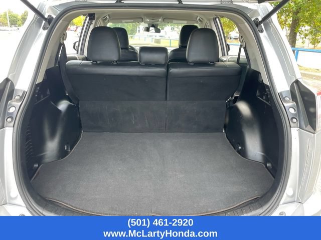 Used 2018 Toyota RAV4 LE FWD image 14