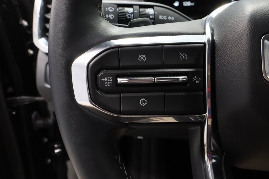 Used 2025 GMC Acadia Elevation image 25