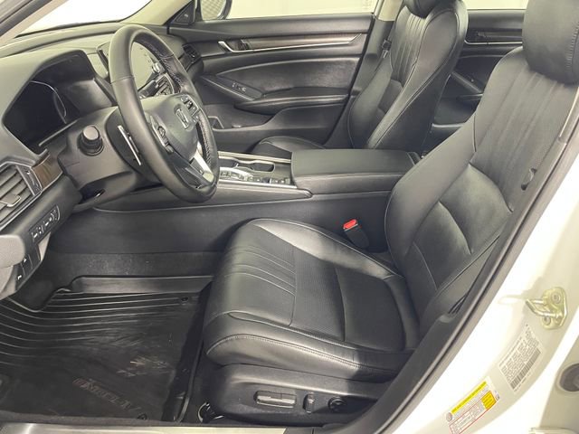 Used 2019 Honda Accord Touring image 2