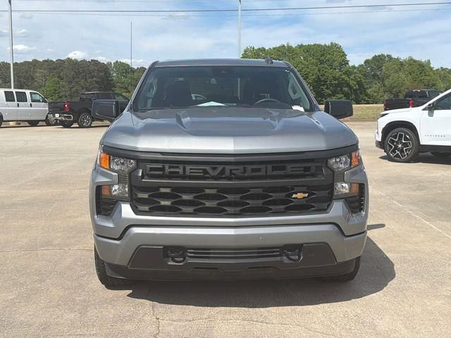 Used 2023 Chevrolet Silverado 1500 Custom AWD/4WD image 2