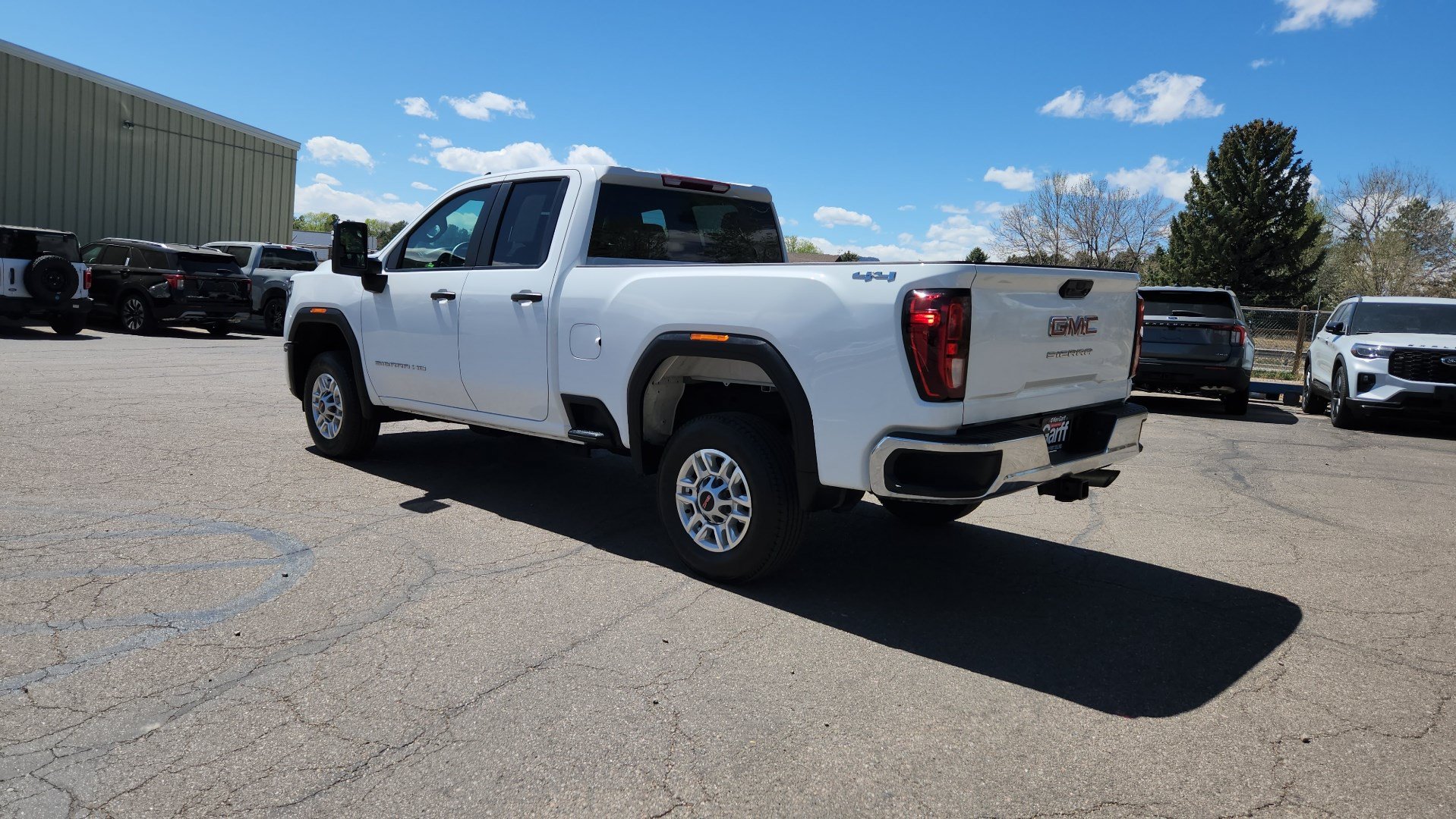 Used 2025 GMC Sierra 2500 Pro w/ Convenience Package AWD/4WD image 10