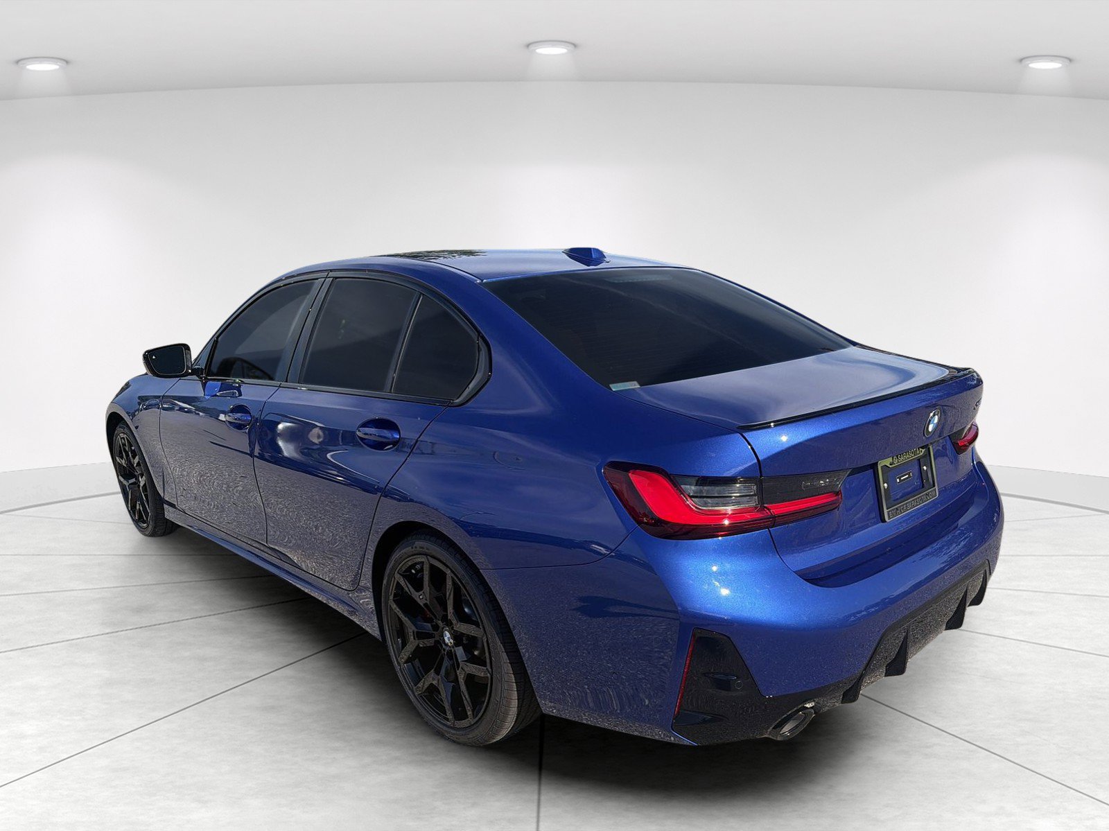 New 2026 BMW 330i Sedan w/ M Sport Package RWD image 6