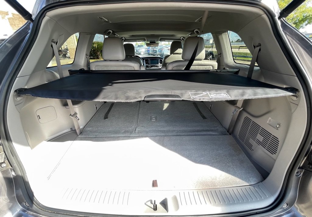 Used 2017 Toyota Highlander XLE FWD image 10