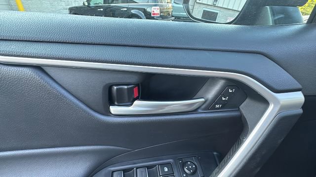 Used 2023 Toyota RAV4 XLE Premium AWD/4WD image 14